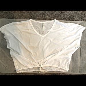 ❌SOLD❌LULULEMON WHITE SHORT SLEEVE SHIRT - NWOT